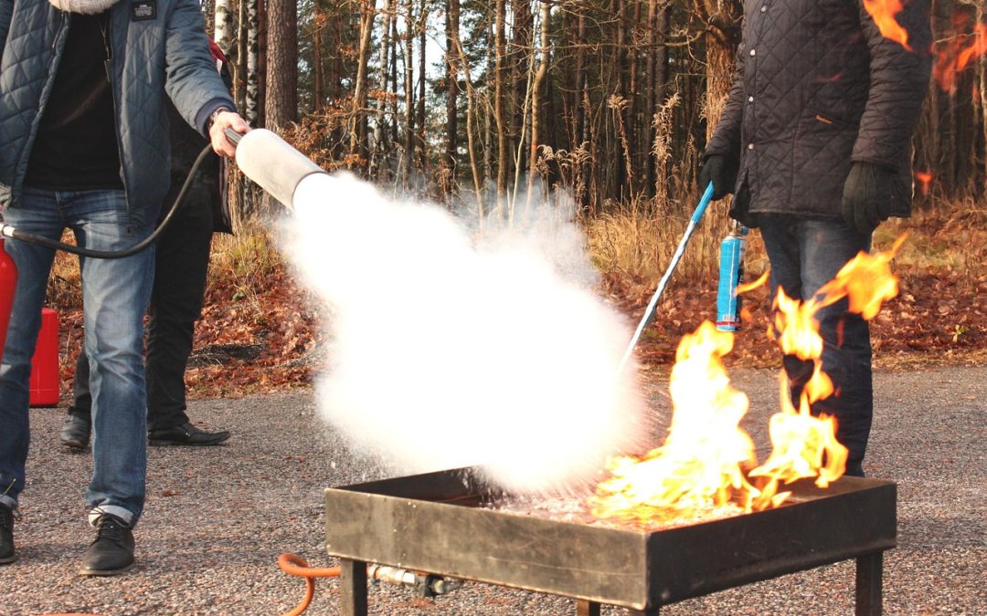 Dinas Damkar Katingan Tanggap Darurat di Lapangan